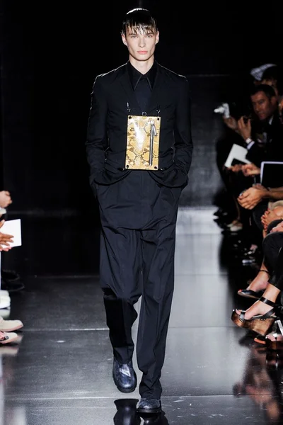 Look 2